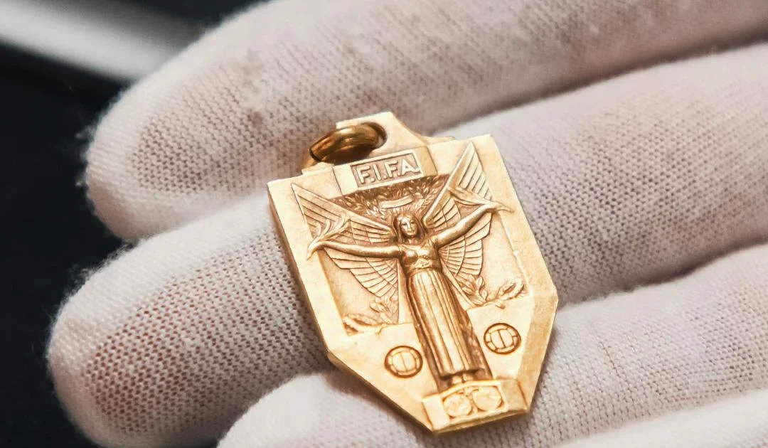 Pele's 1958 World Cup medal to sell for £500,000