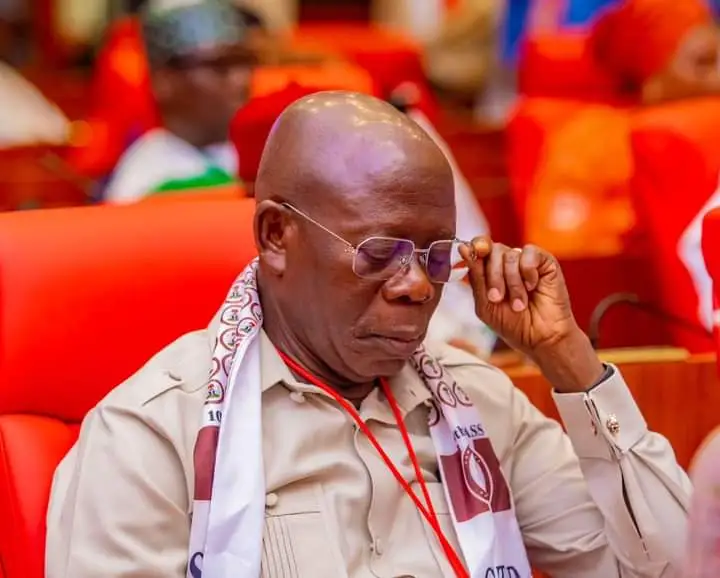 Oshiomhole Claims Akpabio Sees Him as an Enemy