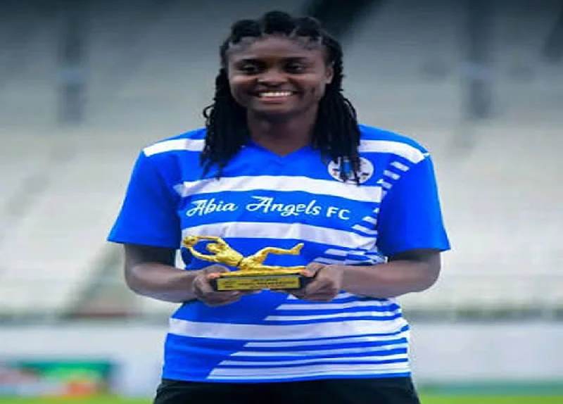Fatima Oloko Celebrates NWFL Award After Tough Start
