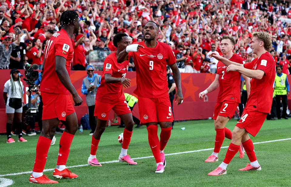 Canada wins first World Cup match, beats Qatar 6-0