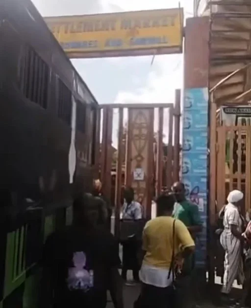 Lagos Closes Oshodi Market After Attack on Sanitation Workers