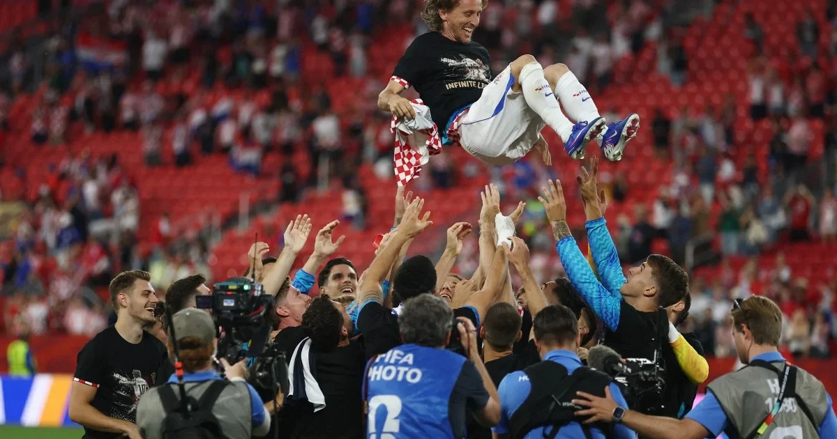 Panama knocked out of World Cup by Croatia's narrow win