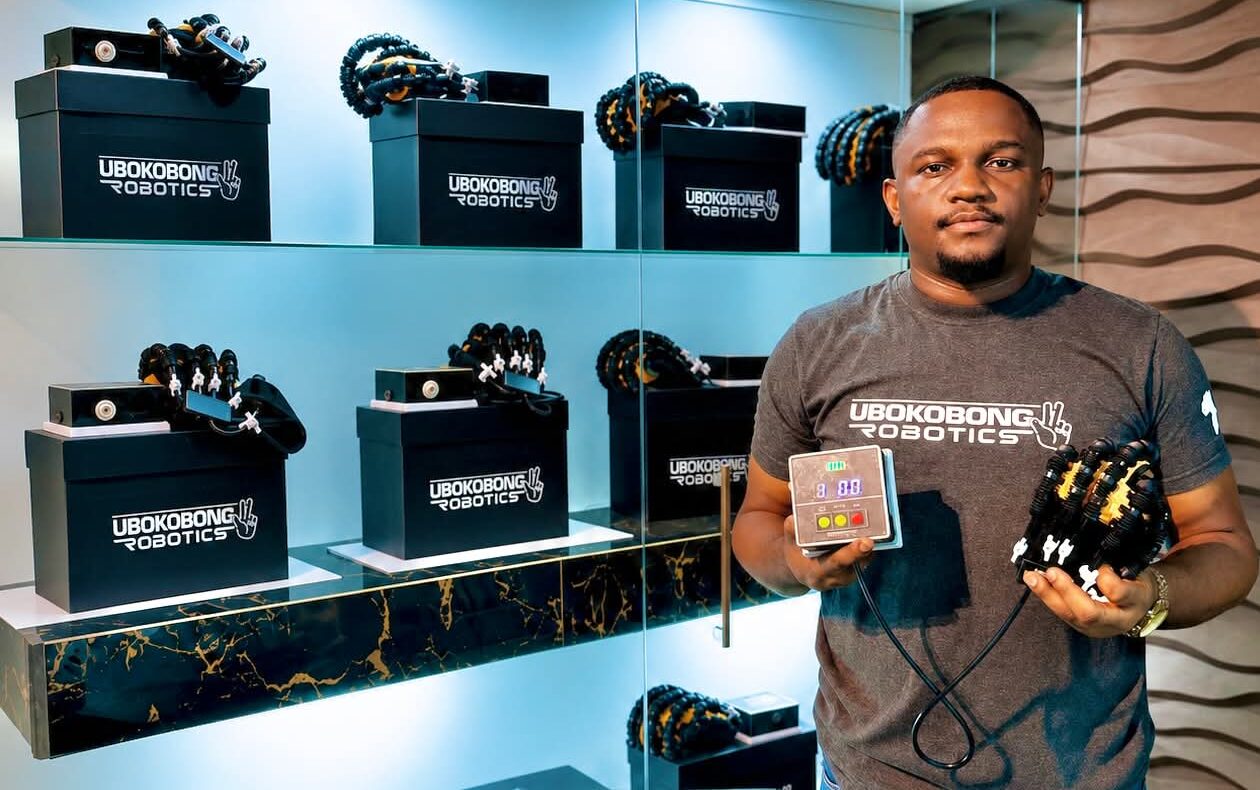 Nigerian inventor creates glove to help stroke recovery