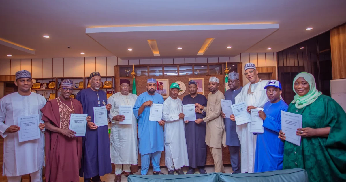Gombe APC Candidates Receive Nomination Forms for Elections