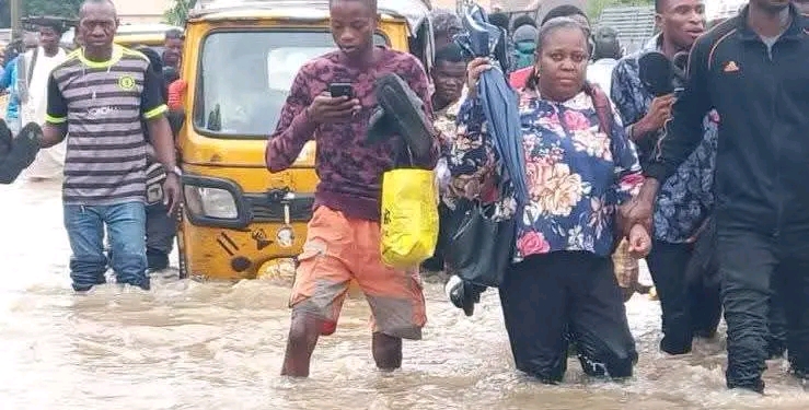 Lagos warns of heavy rains, clears illegal structures