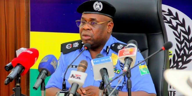 Police stop palace attack in Akwa Ibom, arrest suspect with gun