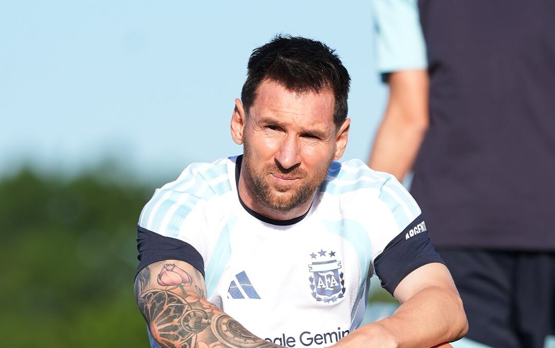Messi Leads Argentina to Last-Minute Win Against Egypt
