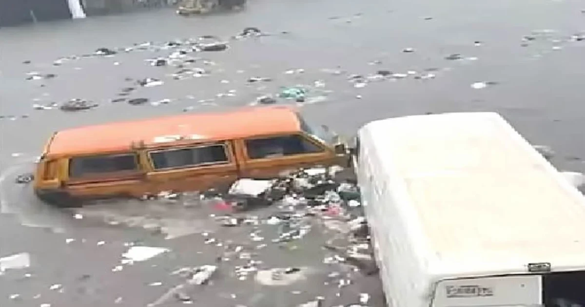 Heavy Rain Causes Flooding in Lagos, Strands Drivers