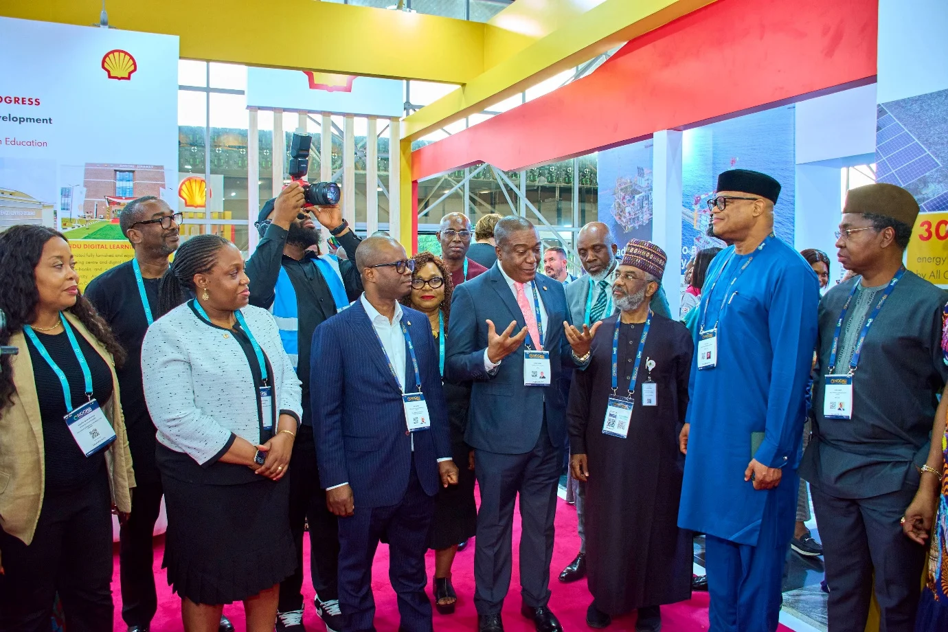 Shell Gives $518 Million Contracts to Nigerian Firms