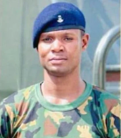 Soldier on the run for selling military uniforms to terrorists