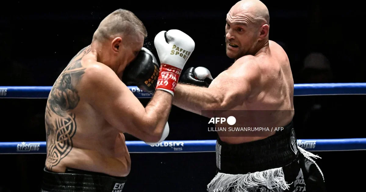 Fury beats Wach, eyes fight with Anthony Joshua