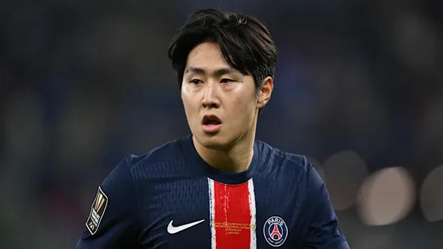 Atletico Madrid Signs Kang-In Lee from PSG, Khusanov Extends City Contract