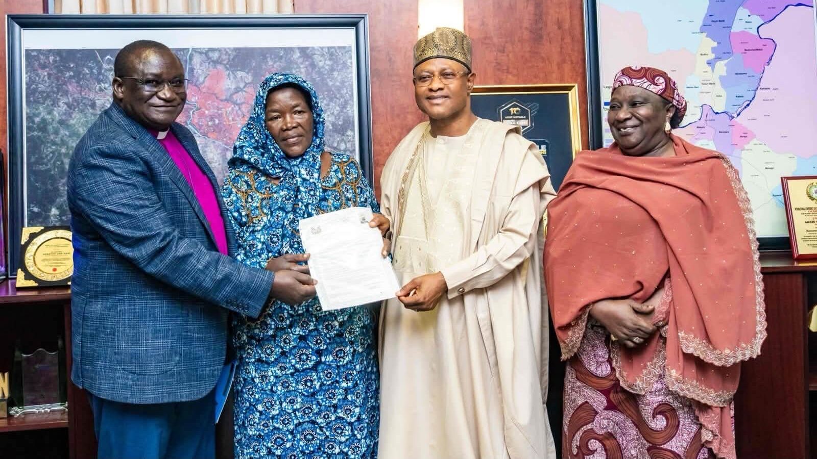 Zamfara Governor Lawal Wins ZIK International Award in Ghana
