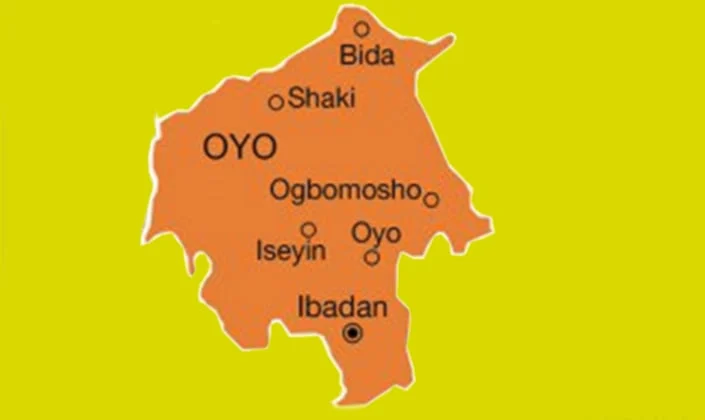 Oyo traffic agency replaces stolen manhole covers in Ibadan