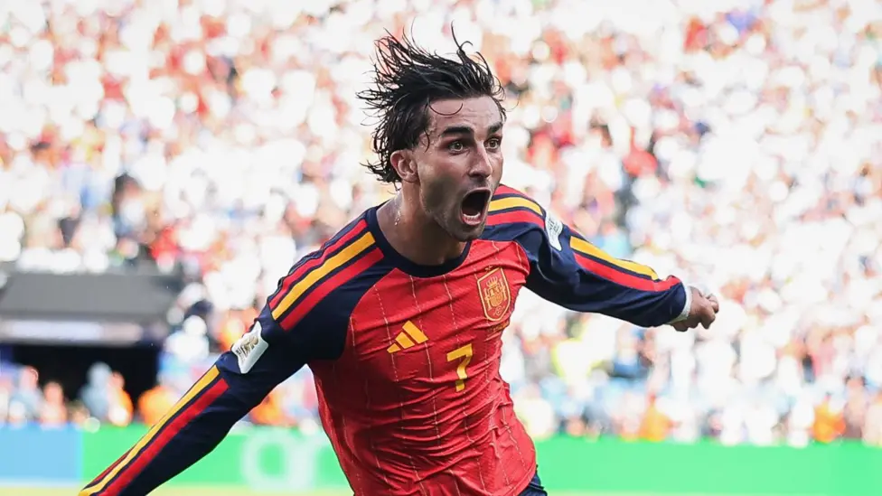 Ferran Torres set to join PSG for over £40m