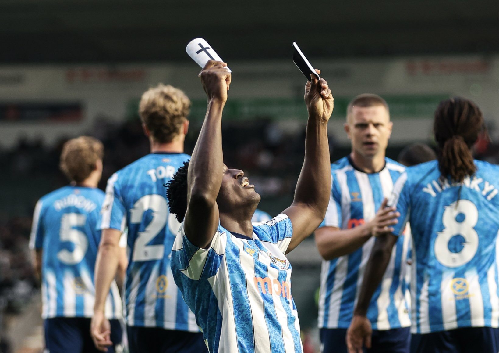 Awoniyi shines in first full match for Coventry City with goal and assist
