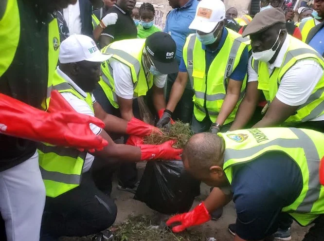 Lagos to get 220 more trucks for waste collection, Hamzat