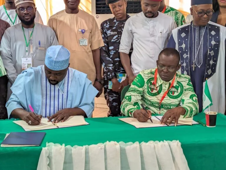 Youths from Christian and Muslim groups sign peace deal in Abuja for 2027 elections