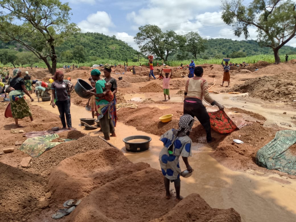 Village Head in Nasarawa Imposes N50,000 Fine on Parents for Kids at Mining Sites During School Hours