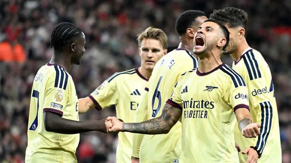 Arsenal Wins Again, Beats Sunderland 2-0