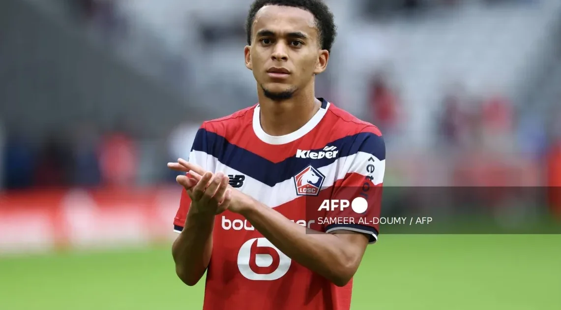 Mbappe Scores Late to Put Lille at the Top of Ligue 1