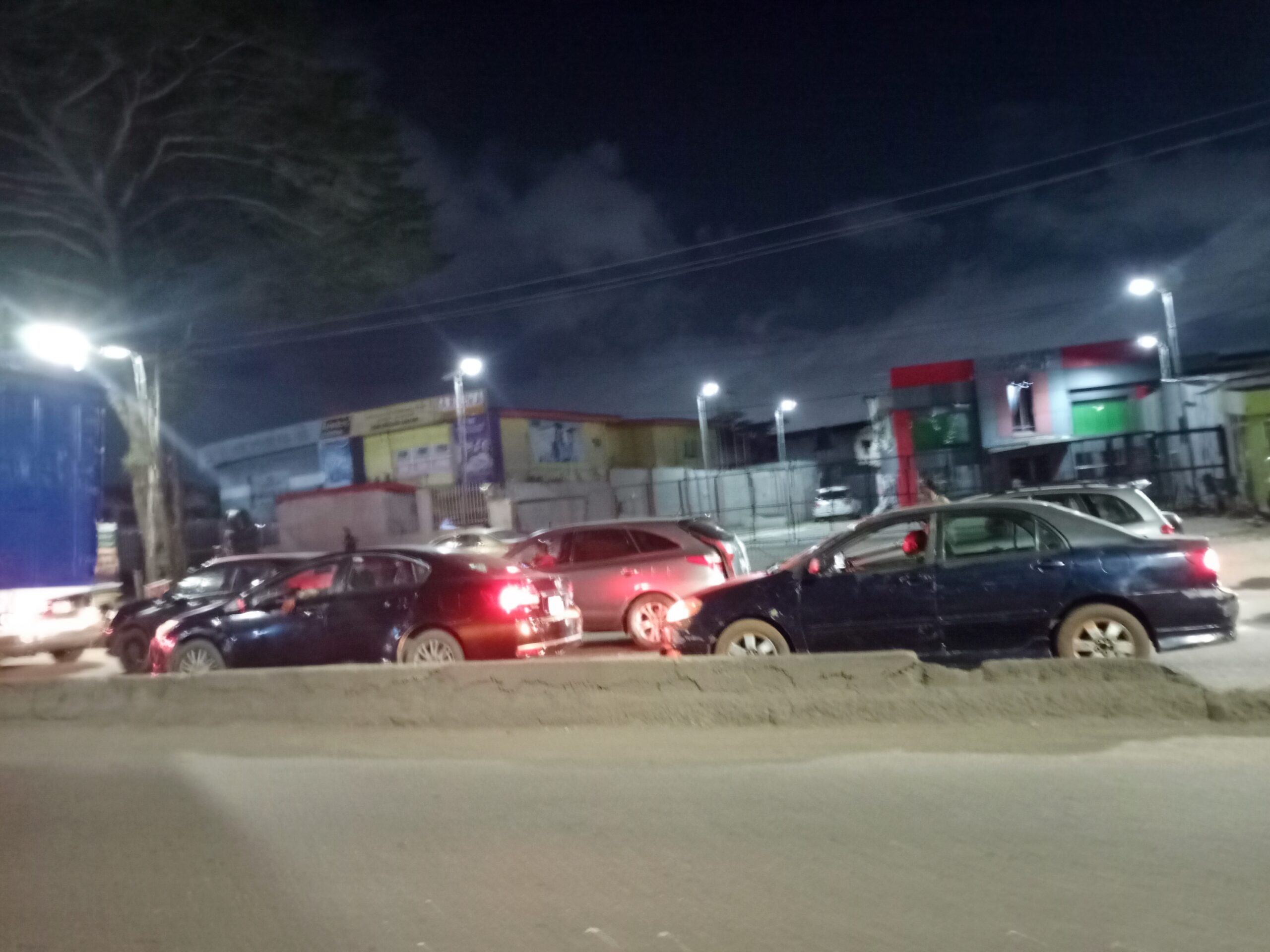 Traffic Jam Traps Drivers on Lateef Jakande Road, Isheri, Berger
