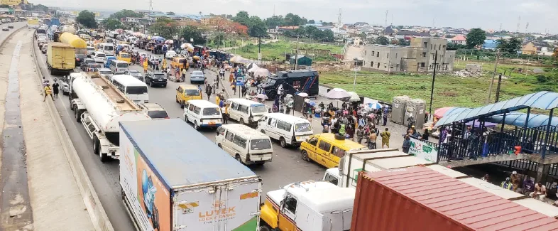 Traffic Jam on Lagos-Ibadan Road Causes Fare Hike and Fatal Accident