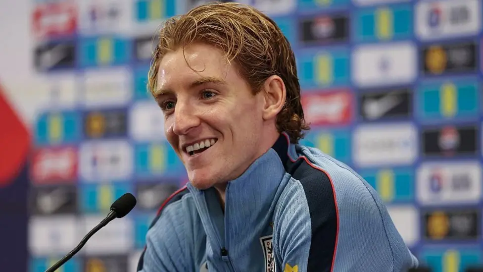England can succeed without copying Spain’s style, Gordon
