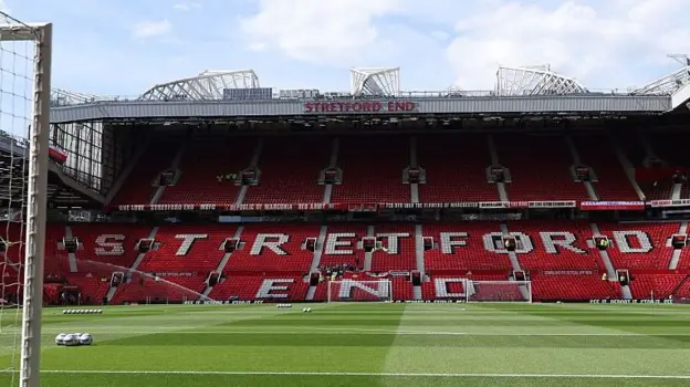 Man United Sells Pieces of Historic Old Trafford Pitch