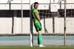 Goalkeeper Stands Still During Penalty Kick in Protest Against Referee