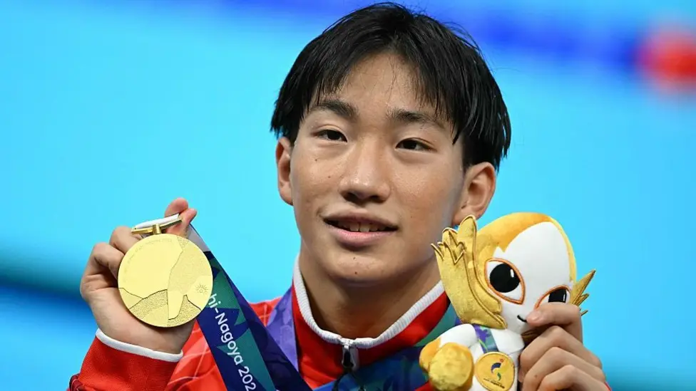 Teenager from Japan Breaks World Record After Battling COVID-19
