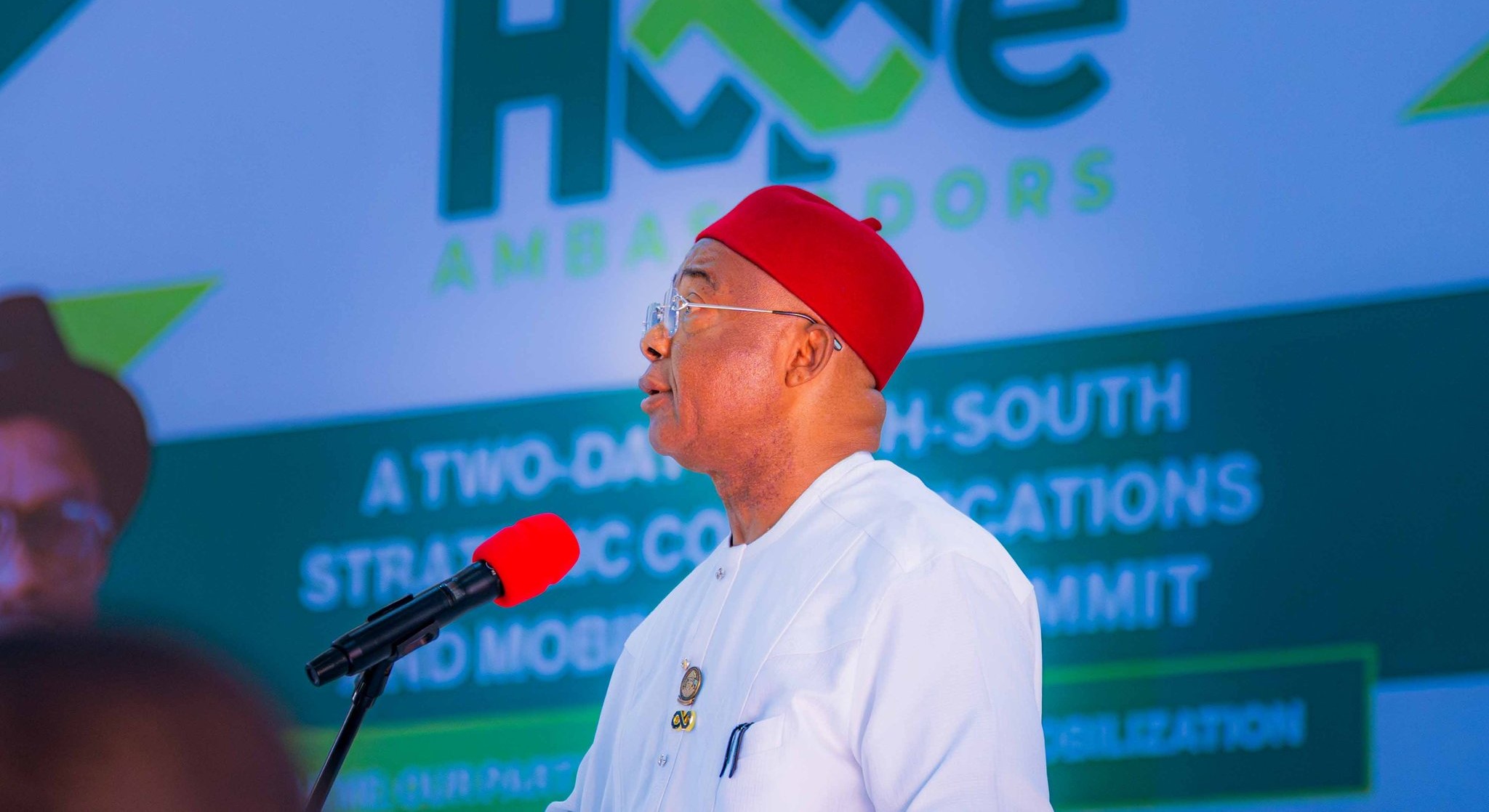 Uzodimma Sets Up Team to Rally Support for Tinubu's Re-election