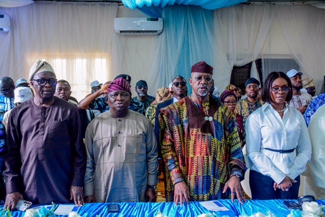 Governor Abiodun's Family Gives Over N100m in Scholarships to 831 Needy Students