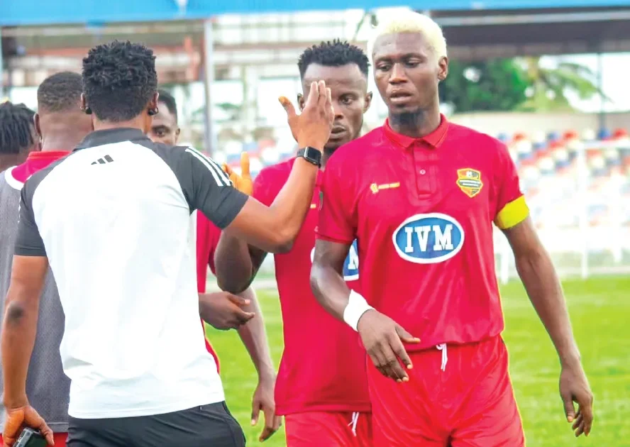 Kun Khalifat and Oluyole Warriors Battle for Points in Owerri