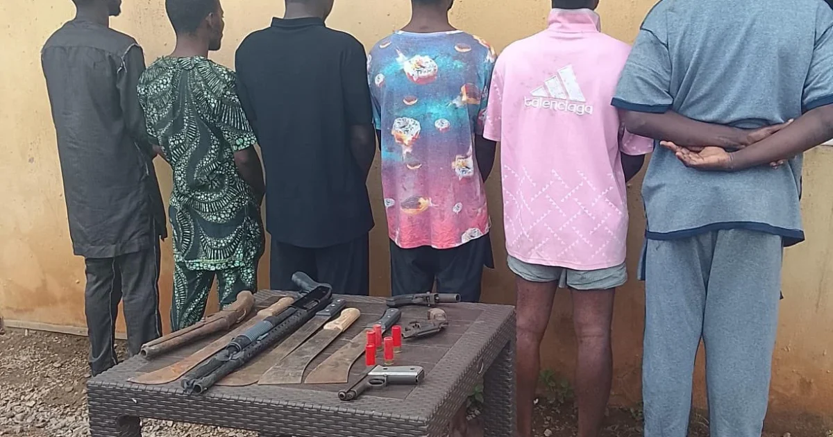Police catch six suspected robbers in Oyo, seize five guns
