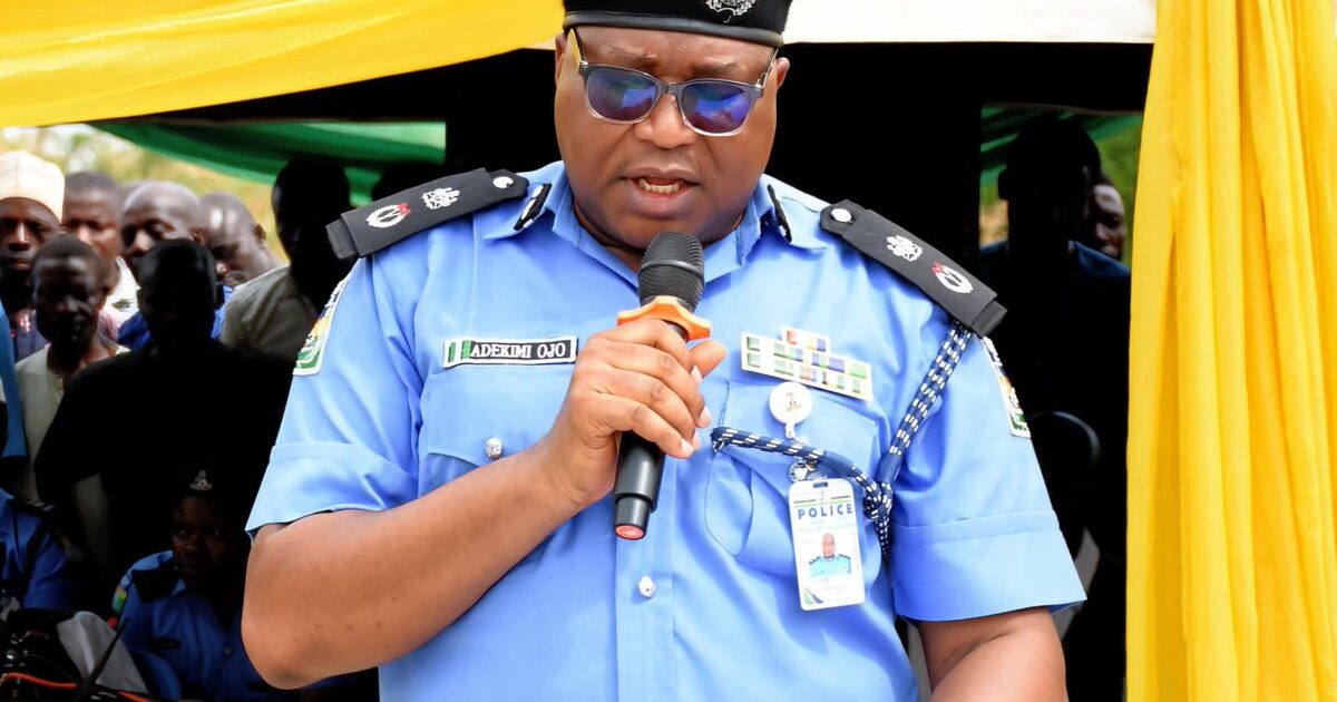 Police catch disabled man and two others over illegal gun deal