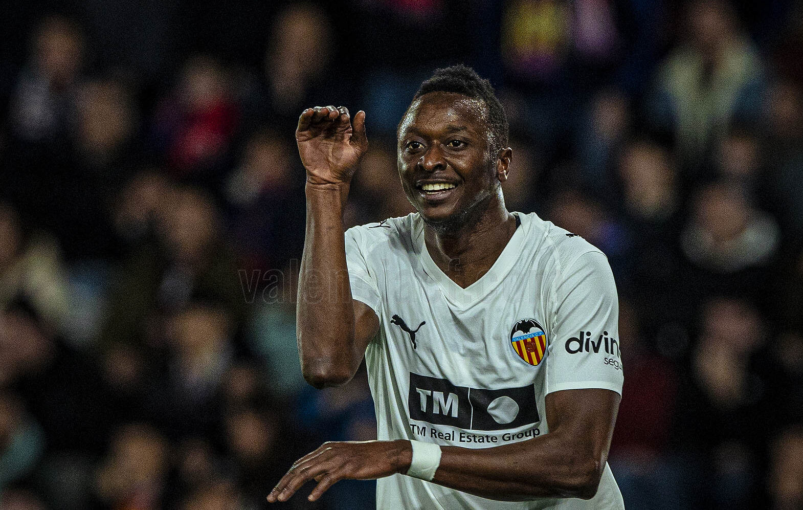Umar Sadiq Close to Returning to Valencia After Injury