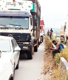 Traffic Jam Holds Up Drivers on Benin-Lagos Expressway for Three Hours