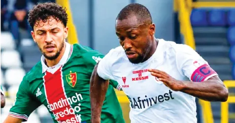 Algerian Fans Attack Coach and Damage Stadium After Loss to Rangers