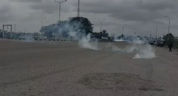 Police Use Teargas to Disperse #EndSARS Memorial at Lekki Toll Gate