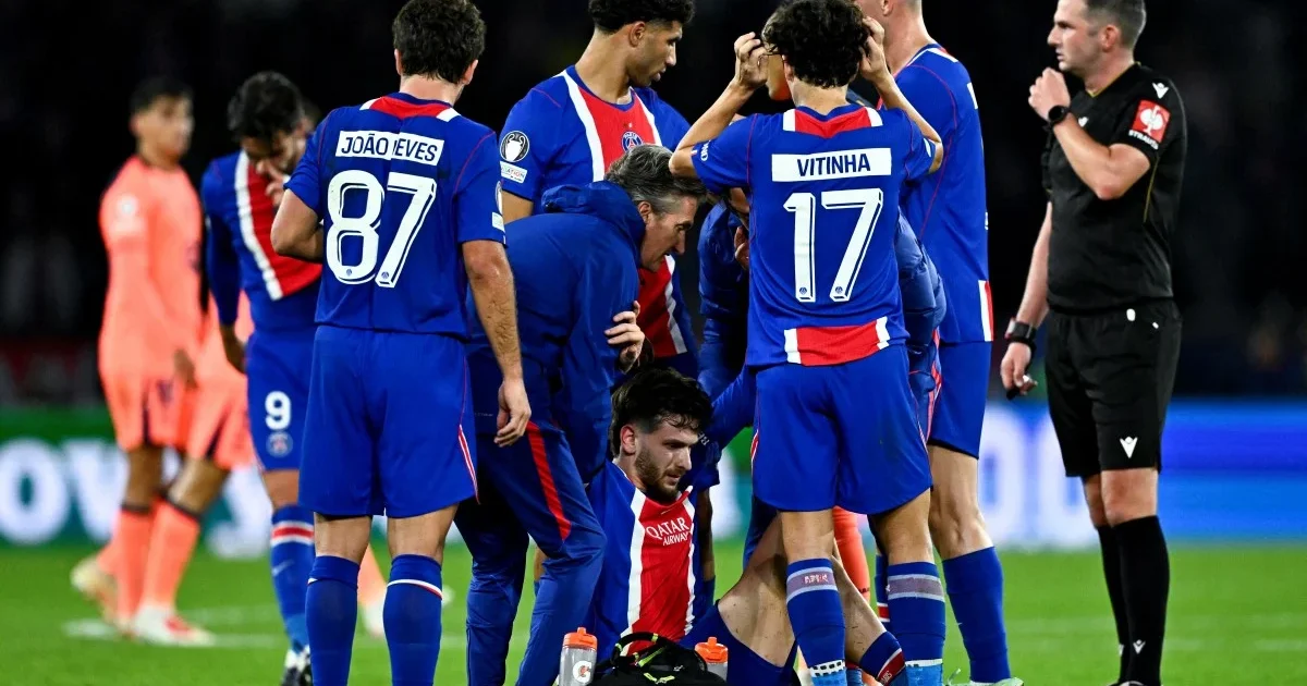 PSG's Kvaratskhelia Faces Long Recovery After Injury