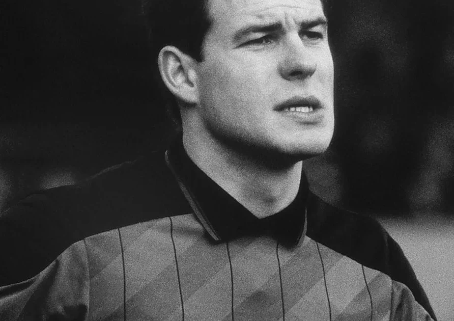 Former Fulham Keeper John Vaughan Passes Away at 62