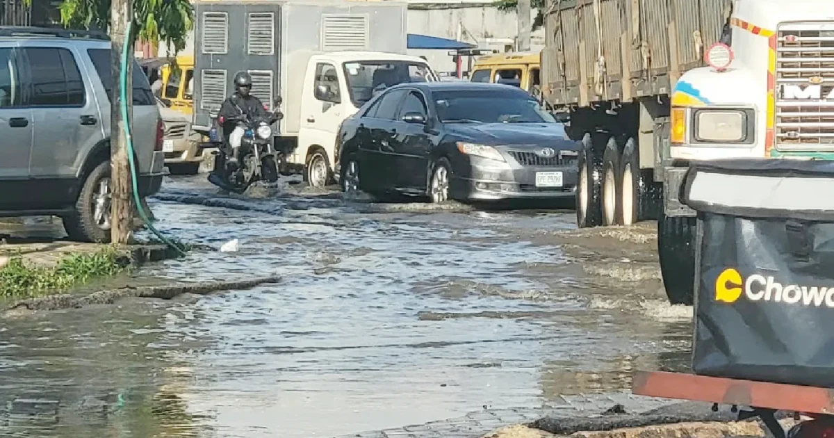 Lagos Drivers Stuck in Traffic as Flooding Hits Ogba Area