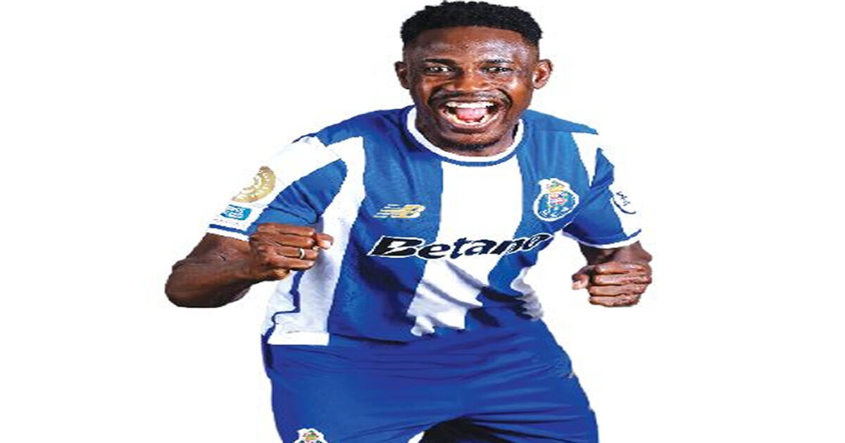 Leeds Eyeing Sanusi for January Transfer