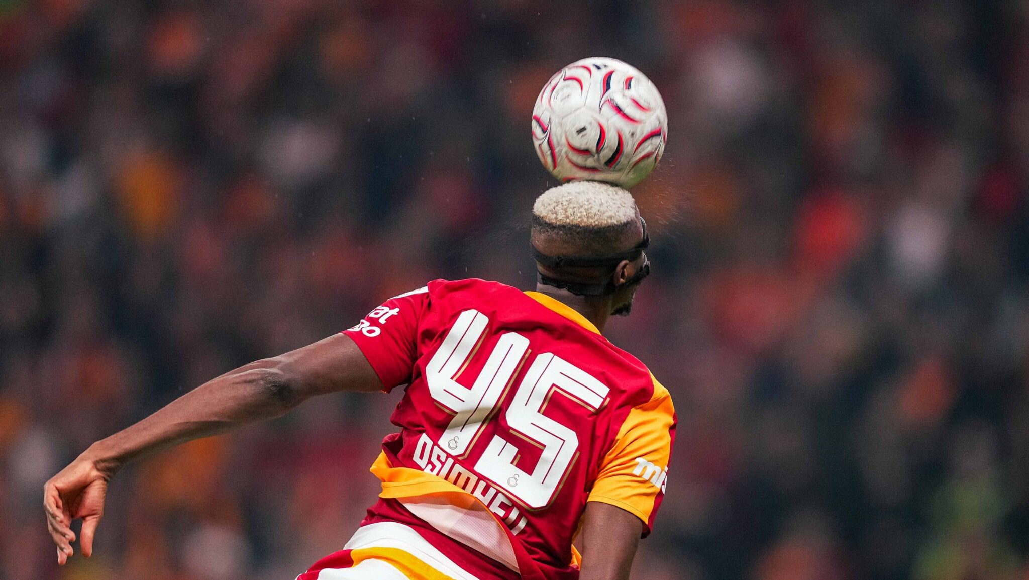 Osimhen Shines as Galatasaray Beats Fenerbahce in Istanbul Derby