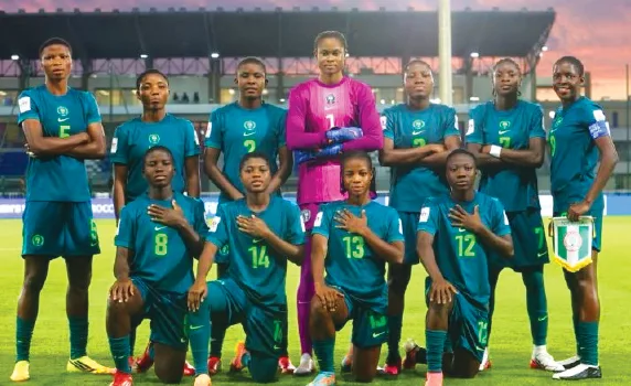 Flamingos Beat Mexico 2-1 to Reach Quarter-Finals